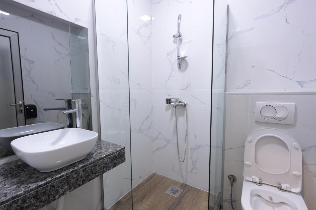טטובו Hotel Ema מראה חיצוני תמונה
