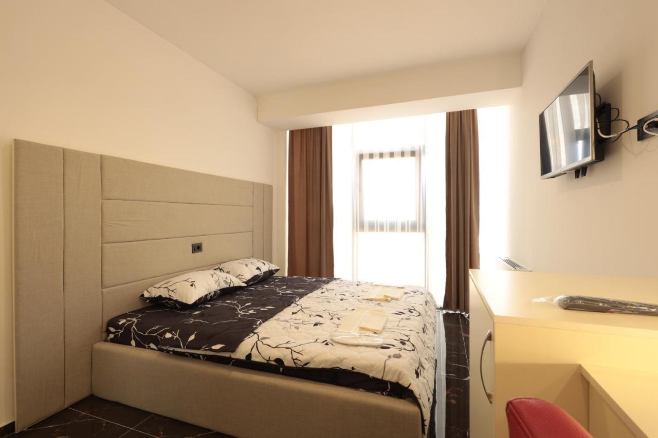 טטובו Hotel Ema מראה חיצוני תמונה