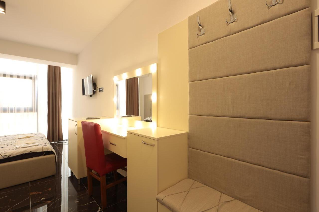 טטובו Hotel Ema מראה חיצוני תמונה