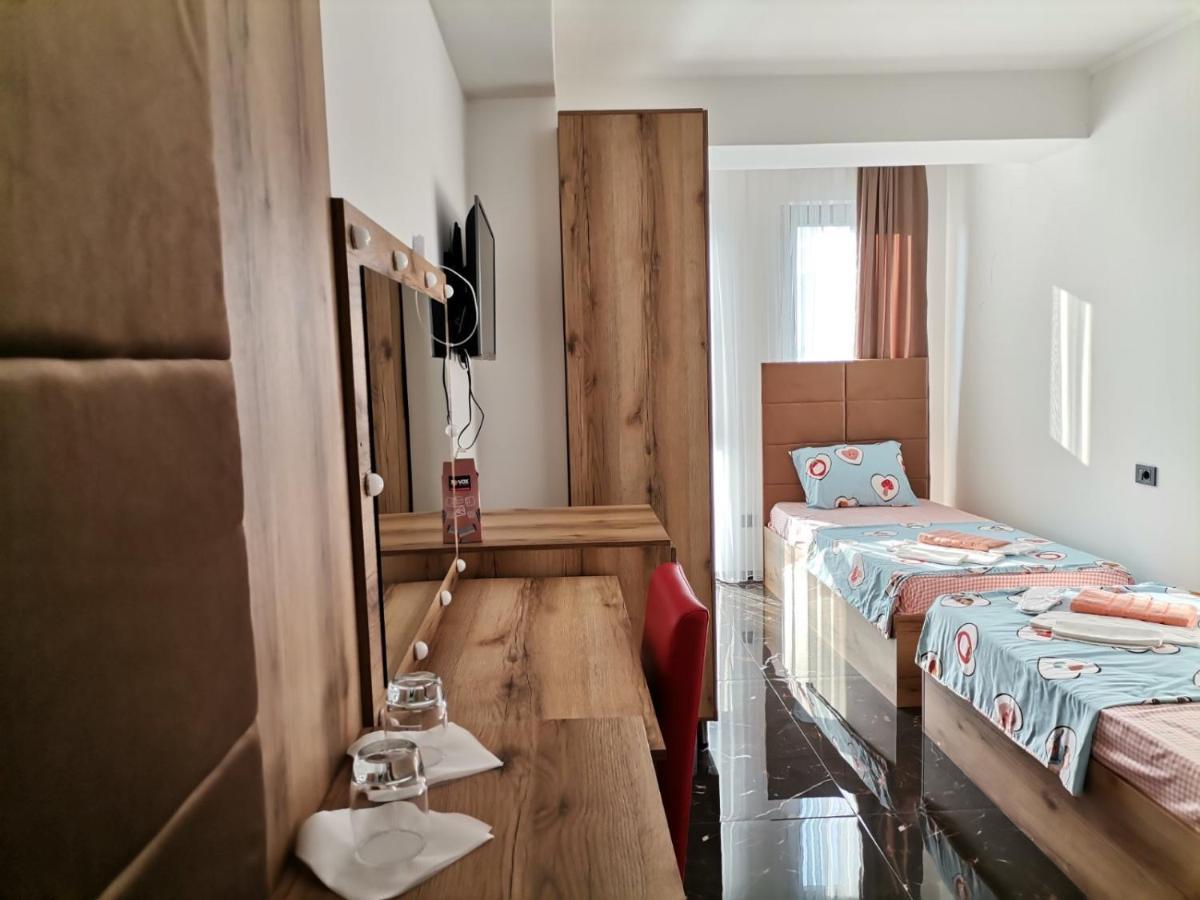 טטובו Hotel Ema מראה חיצוני תמונה
